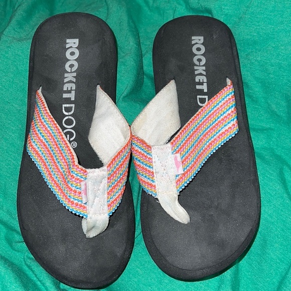 Rocket Dog Shoes - Rocket Dog flip flops EUC